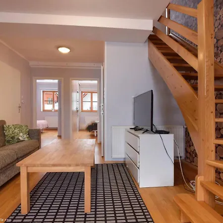 Karpatka 2 Przy Wyciagu Narciarskim 4 Dwie Lazinki Lejlighed